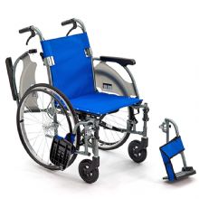 MIKI三貴手動輪椅車CRT-3 藍色 A-19B扶手可掀，掛腳可拆卸 小型便攜輪椅 旅行攜帶方便